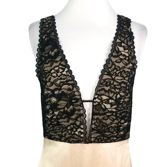 NEW ALICE + OLIVIA Vanita Corded Lace Bodice Satin Midi Slip Dress 8 Nude Black - Picture 4 of 9